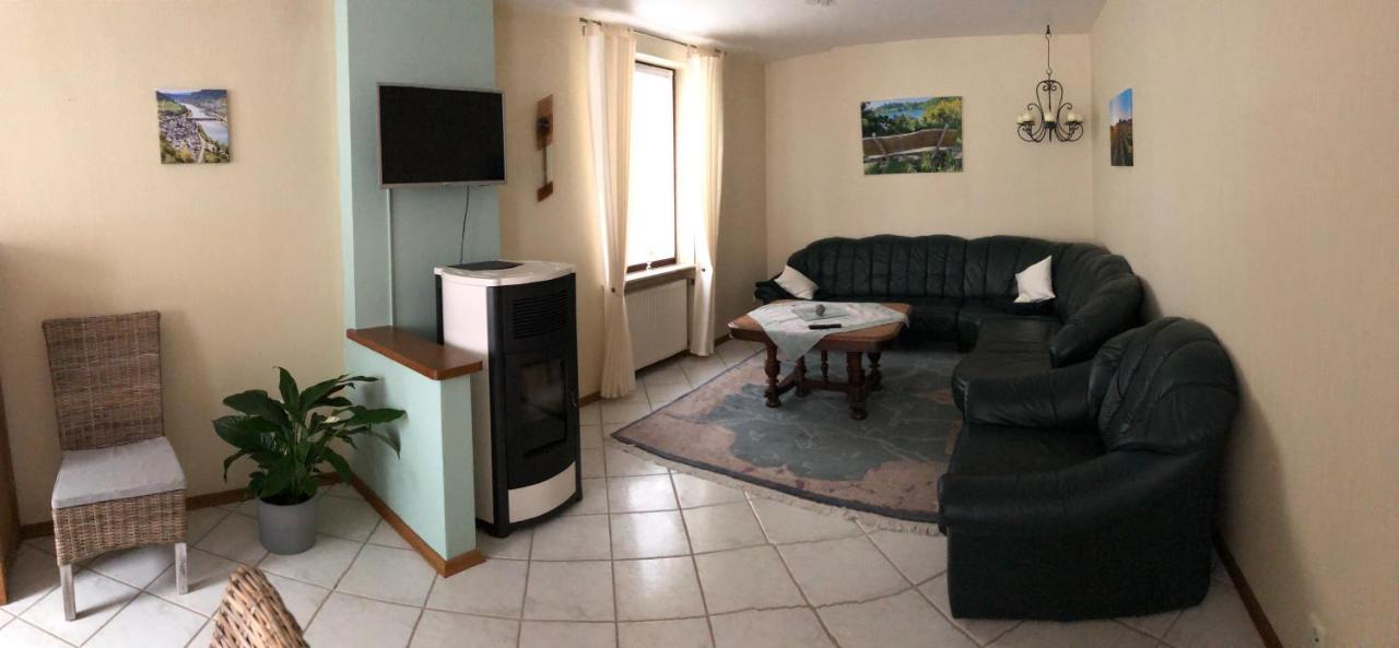 Ferienhaus Treis Neef Buitenkant foto
